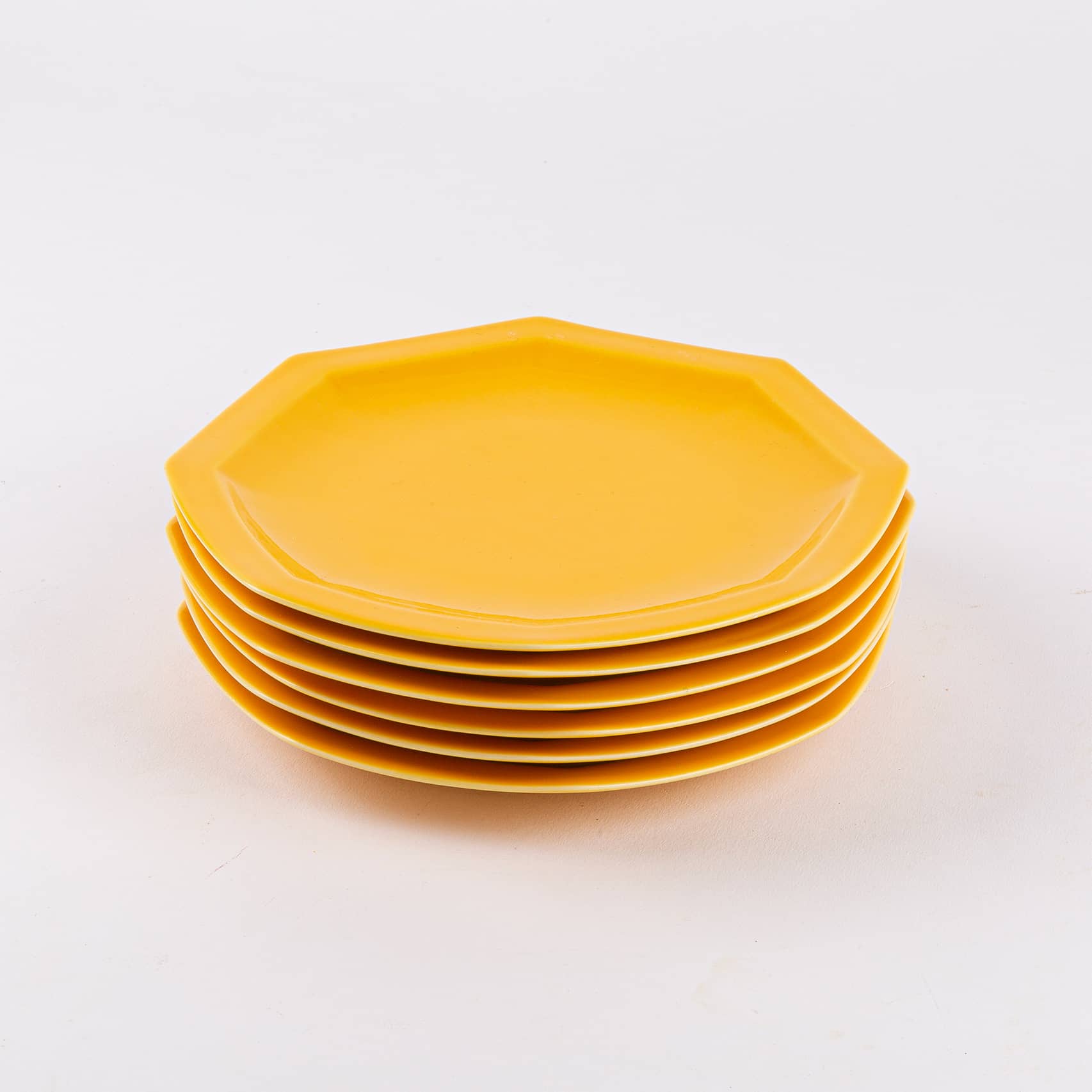 ogre-la-fabrique-intemporelle-grande-assiette-octogonale-jaune-24-5-cm image 3