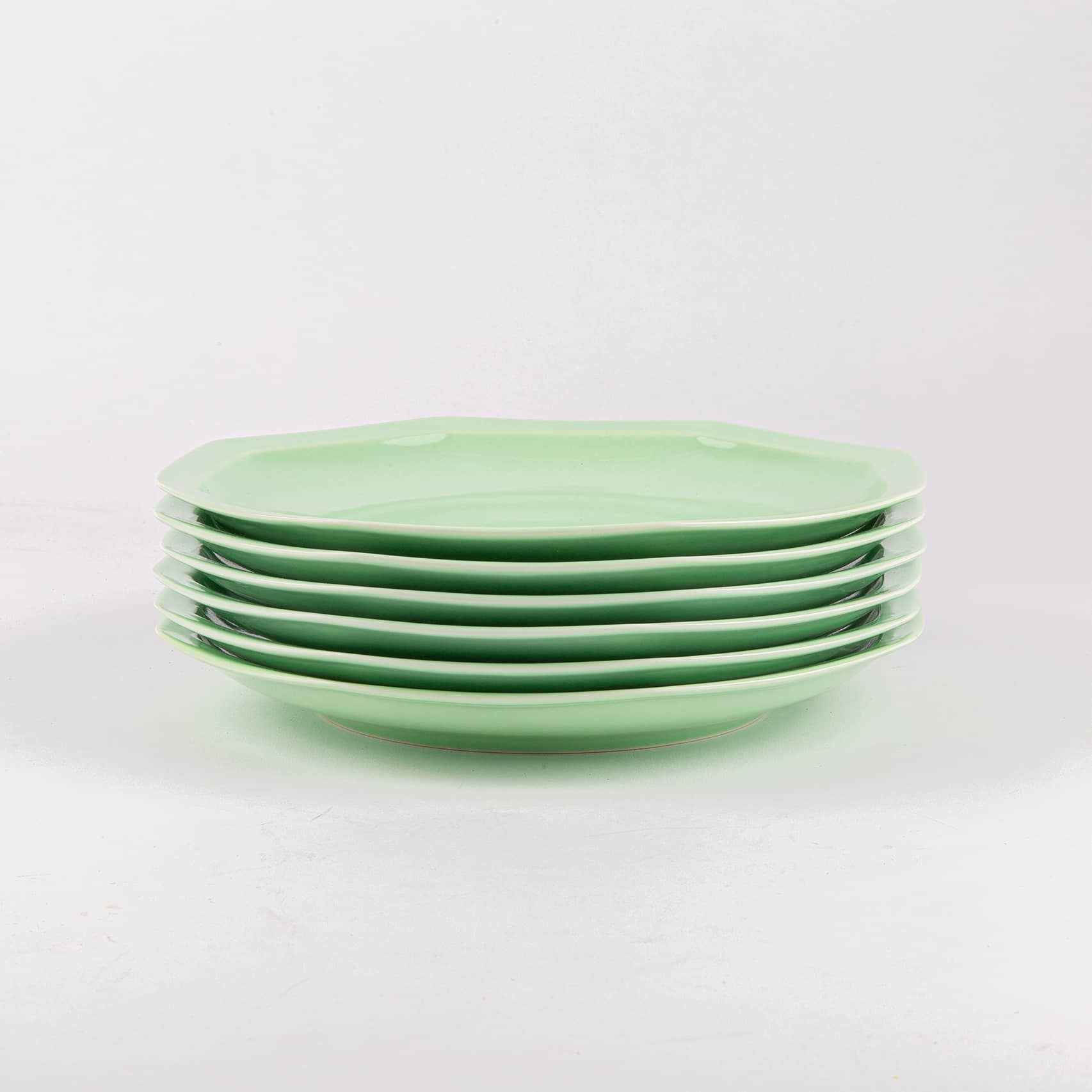ogre-la-fabrique-intemporelle-assiette-plate-porcelaine-vert-amande-24-5-cm image 3
