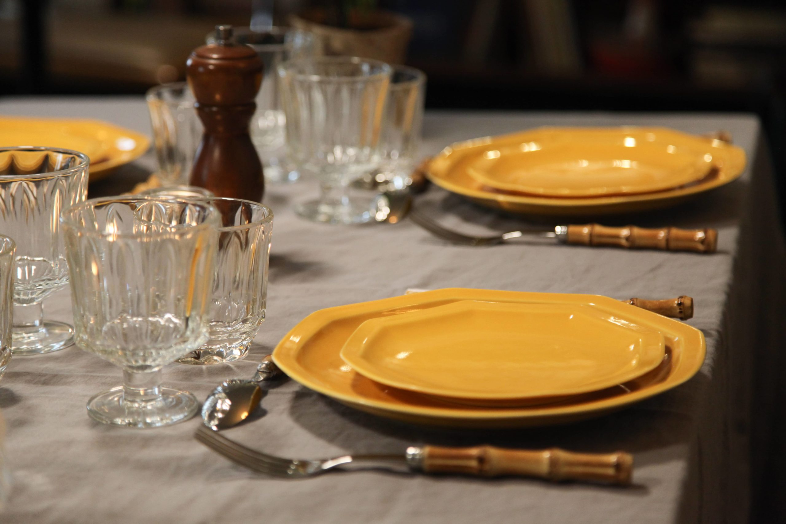 ogre-la-fabrique-intemporelle-assiette-dessert-porcelaine-jaune-moutarde-19cm image 4