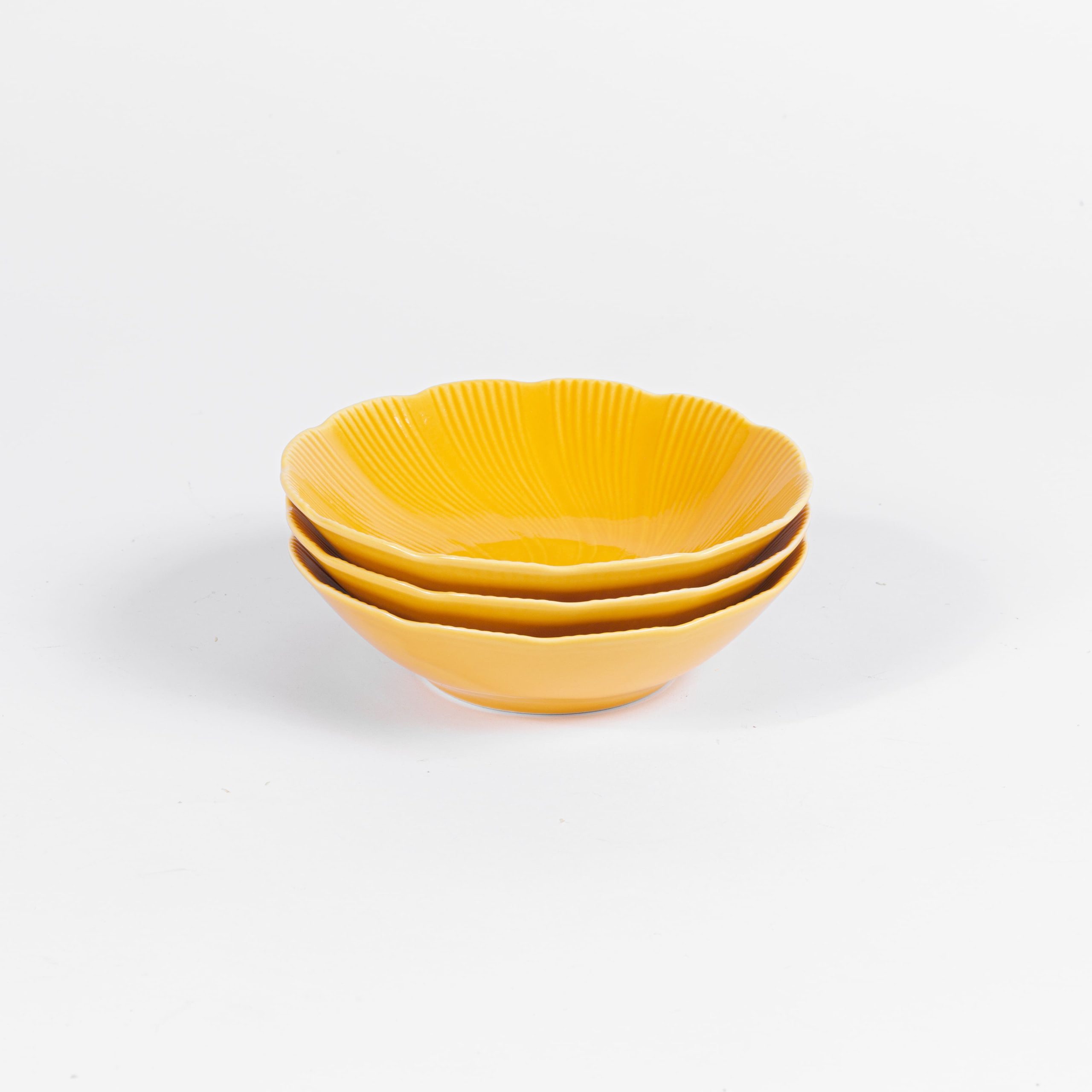 ogre-la-fabrique-tahiti-coupelle-porcelaine-jaune-14-cm-festonn-e image 3