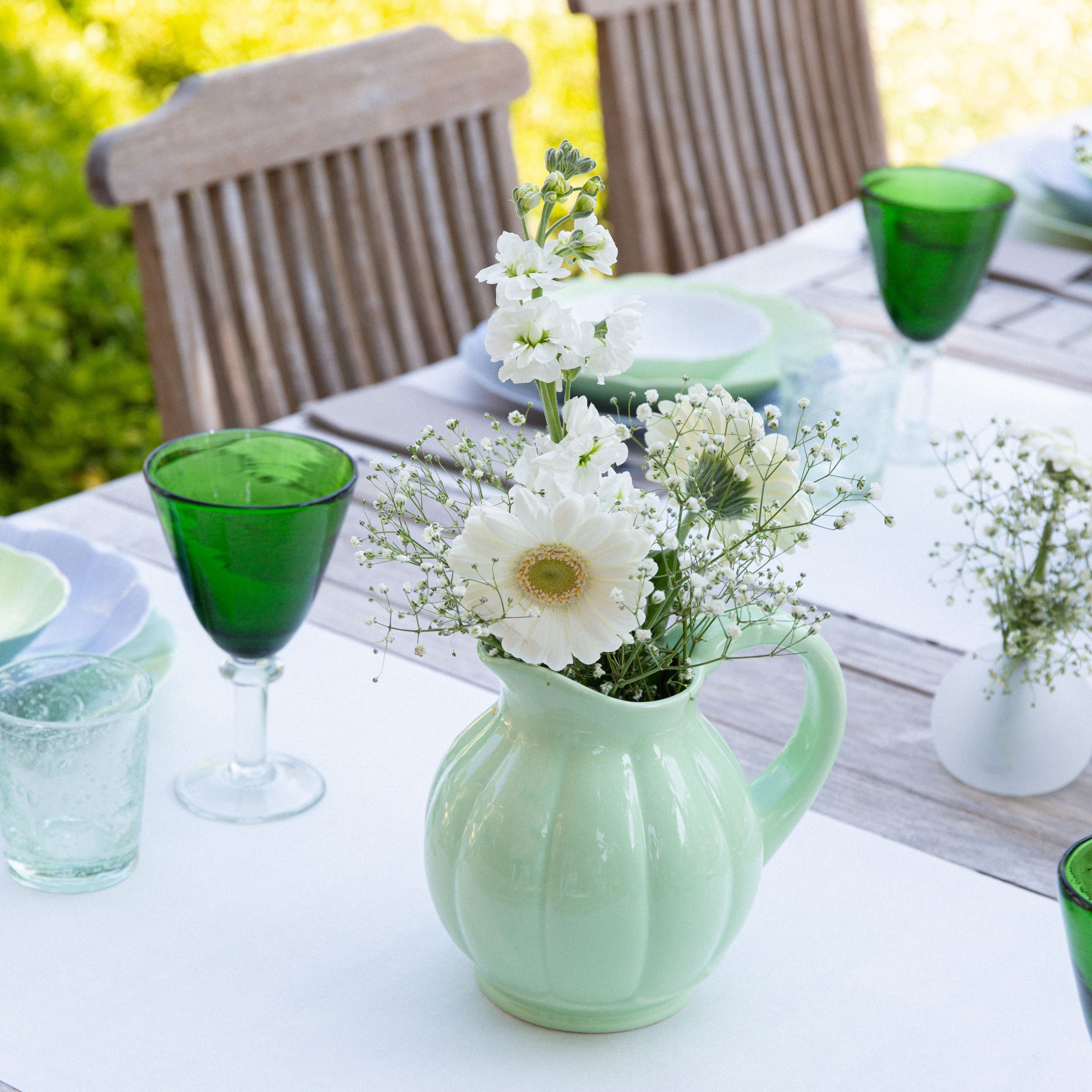 ogre-la-fabrique-c-t-table-pichet-melon-porcelaine-verte image 5